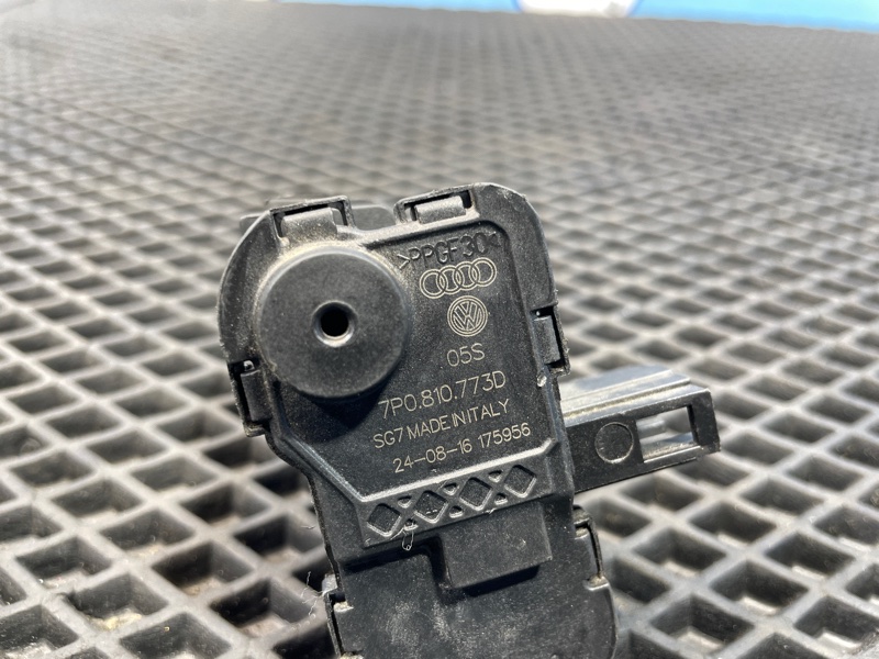 Активатор замка крышки бензобака, 1000 рублей, Санкт-Петербург