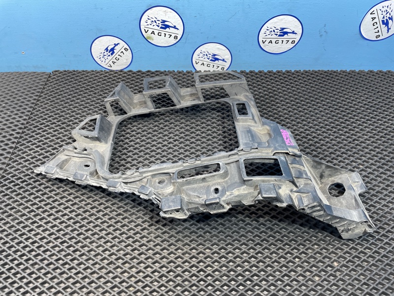 Направляющая бампера, 900 рублей, Санкт-Петербург