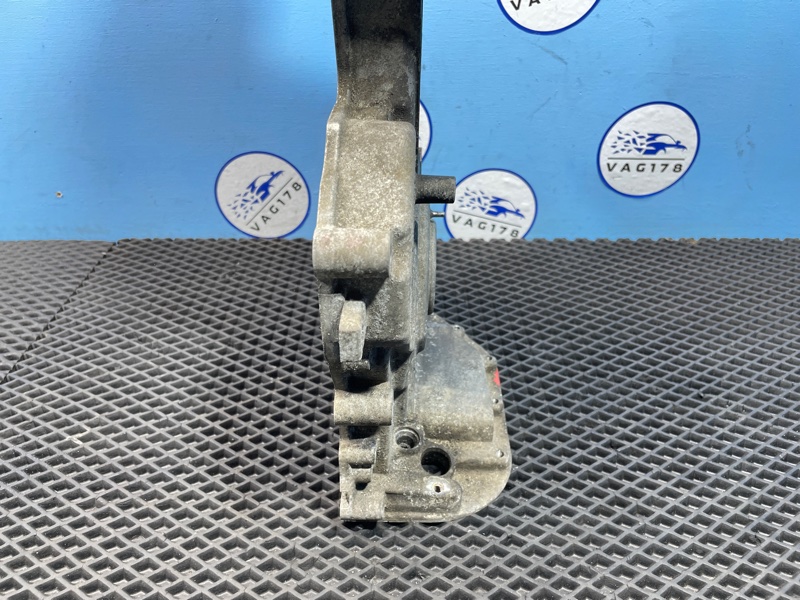 Крышка двигателя, 1100 рублей, Санкт-Петербург