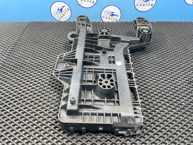 Крепление АКБ, 1000 рублей, Санкт-Петербург