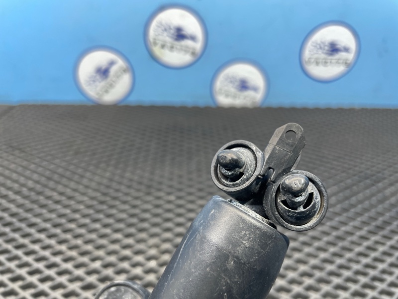 Форсунка омывателя фары, 500 рублей, Санкт-Петербург