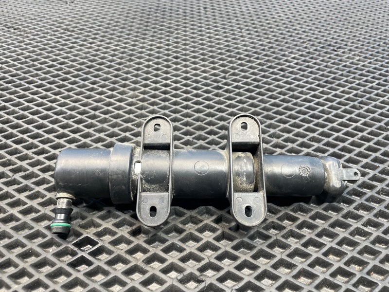 Форсунка омывателя фары, 500 рублей, Санкт-Петербург