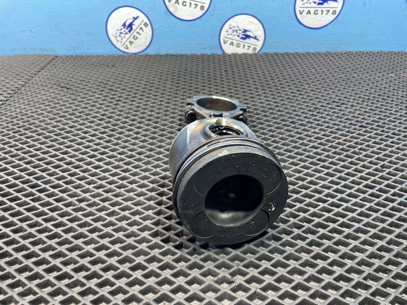 Поршень с шатуном в сборе, 1000 рублей, Санкт-Петербург