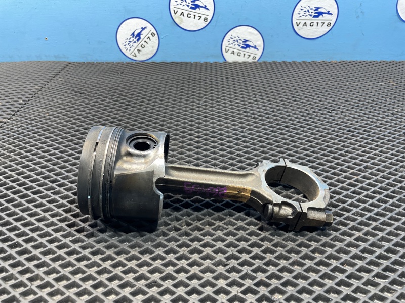 Поршень с шатуном в сборе, 1000 рублей, Санкт-Петербург