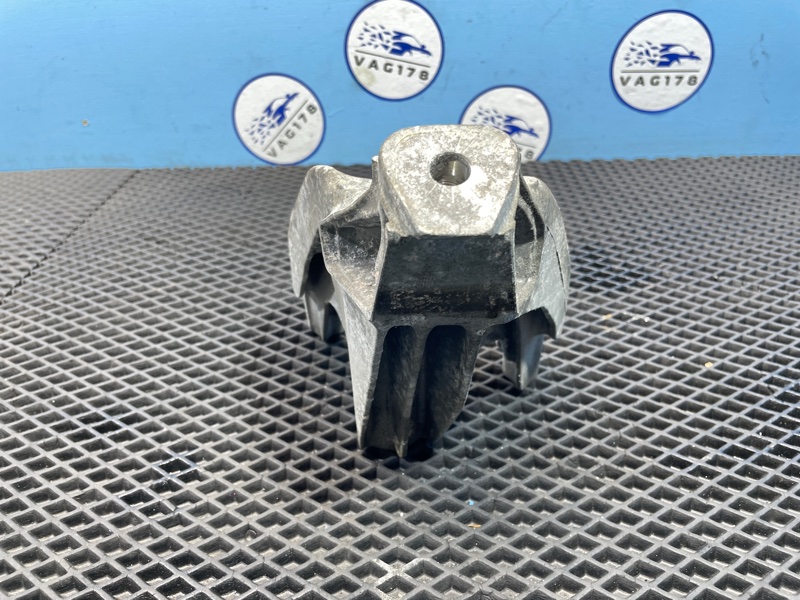 Кронштейн двигателя, 1200 рублей, Санкт-Петербург