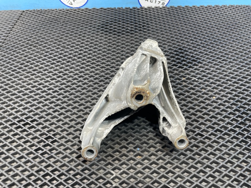 Кронштейн двигателя, 1200 рублей, Санкт-Петербург