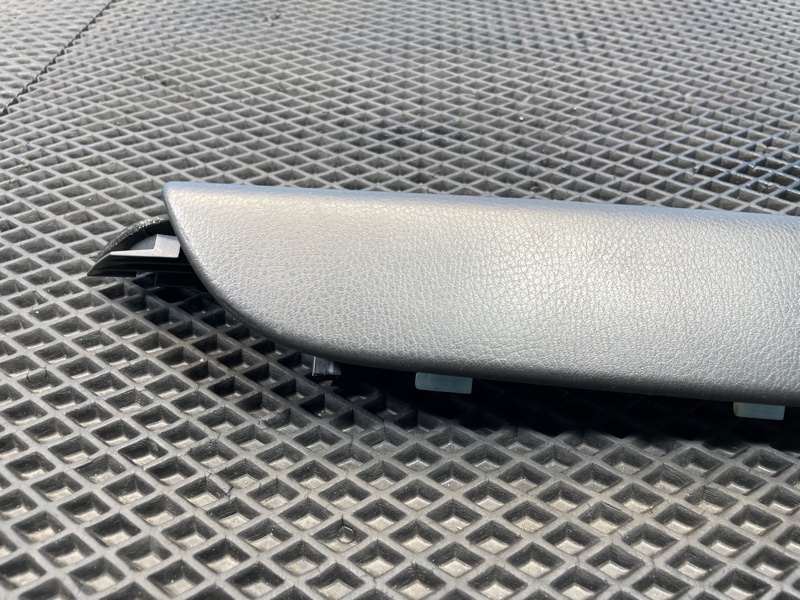 Подлокотник, 1000 рублей, Санкт-Петербург