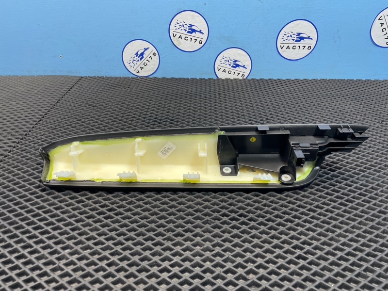 Подлокотник, 1000 рублей, Санкт-Петербург