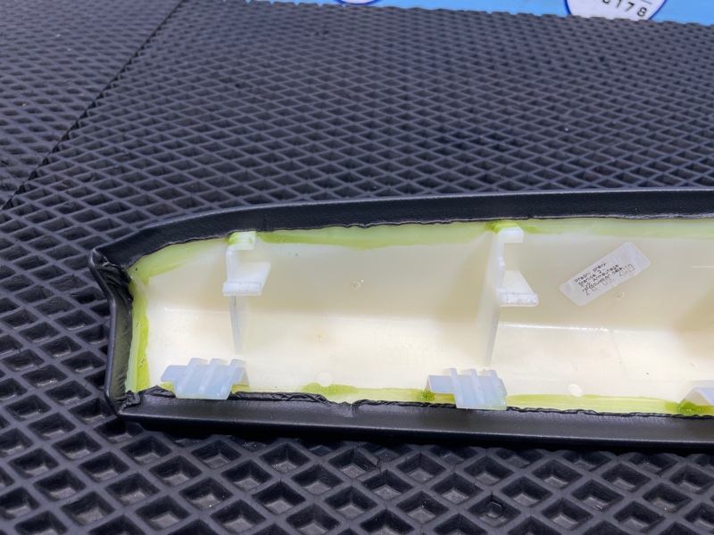 Подлокотник, 1000 рублей, Санкт-Петербург