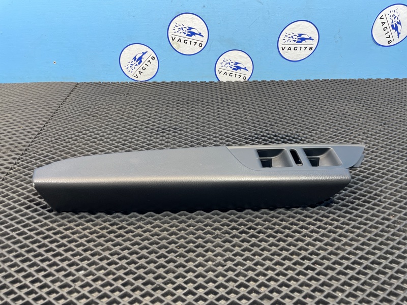 Подлокотник, 2000 рублей, Санкт-Петербург