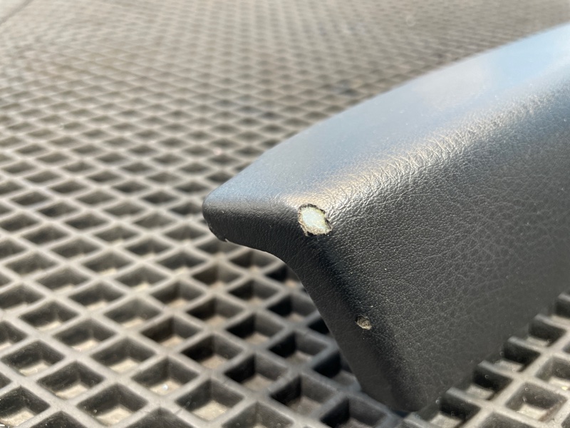 Подлокотник, 2000 рублей, Санкт-Петербург