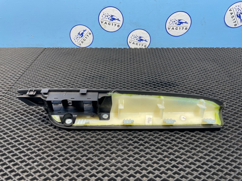 Подлокотник, 2000 рублей, Санкт-Петербург