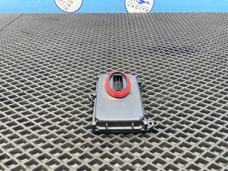 Блок ксеноновой лампы, 2000 рублей, Санкт-Петербург