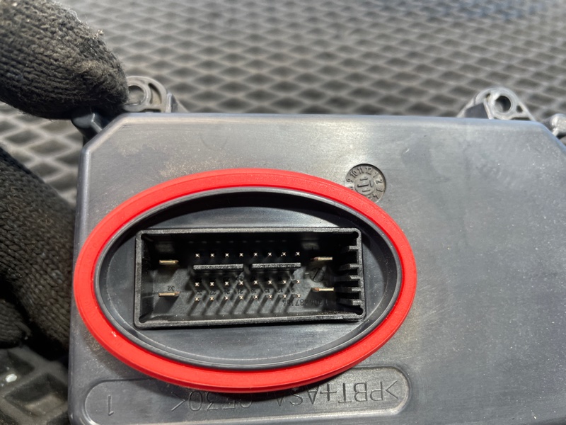 Блок ксеноновой лампы, 2000 рублей, Санкт-Петербург