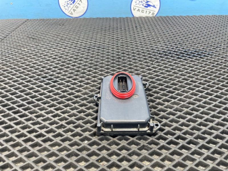 Блок ксеноновой лампы, 2000 рублей, Санкт-Петербург