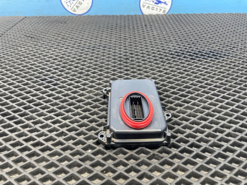 Блок ксеноновой лампы, 2000 рублей, Санкт-Петербург