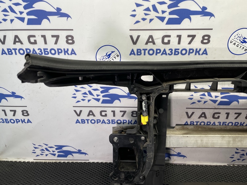 Панель передняя, 10000 рублей, Санкт-Петербург