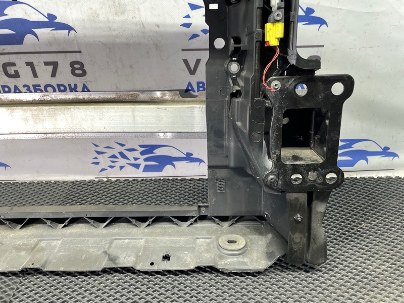 Панель передняя, 10000 рублей, Санкт-Петербург