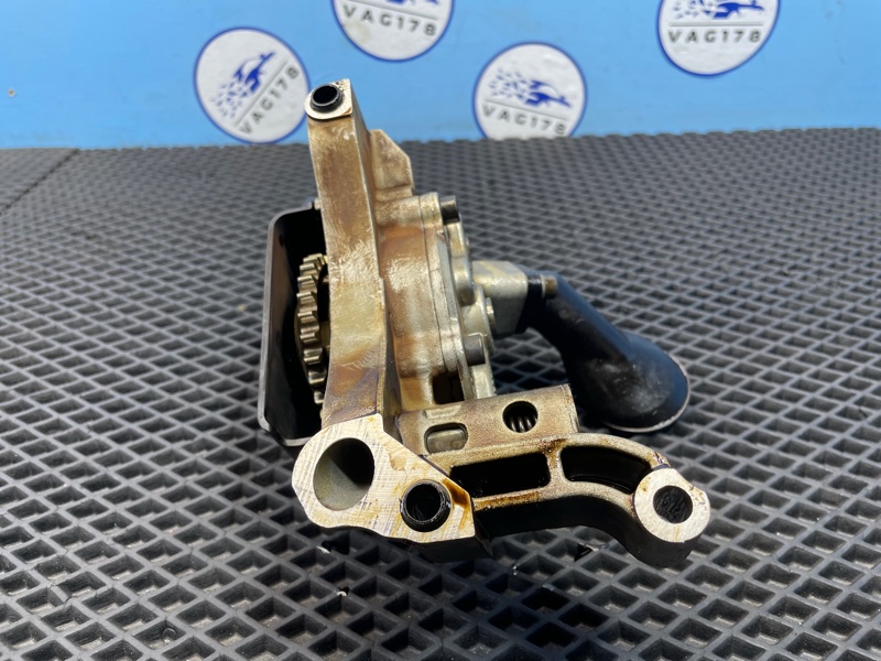 Насос масляный, 2000 рублей, Санкт-Петербург