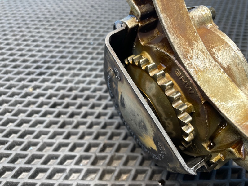 Насос масляный, 2000 рублей, Санкт-Петербург