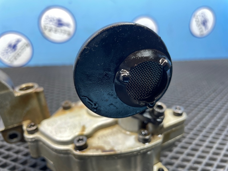 Насос масляный, 2000 рублей, Санкт-Петербург