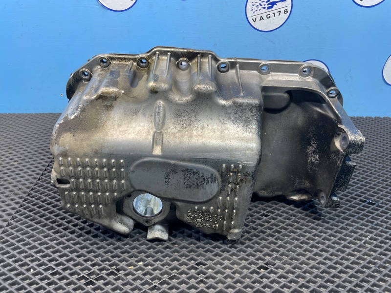 Поддон двигателя масляный, 2500 рублей, Санкт-Петербург