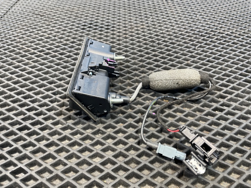 Кнопка открывания багажника, 3500 рублей, Санкт-Петербург