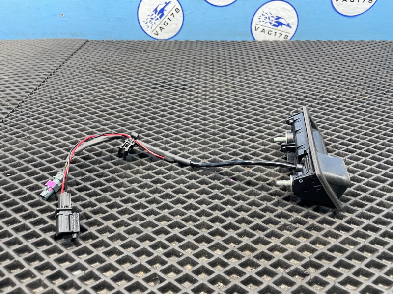 Кнопка открывания багажника, 4500 рублей, Санкт-Петербург