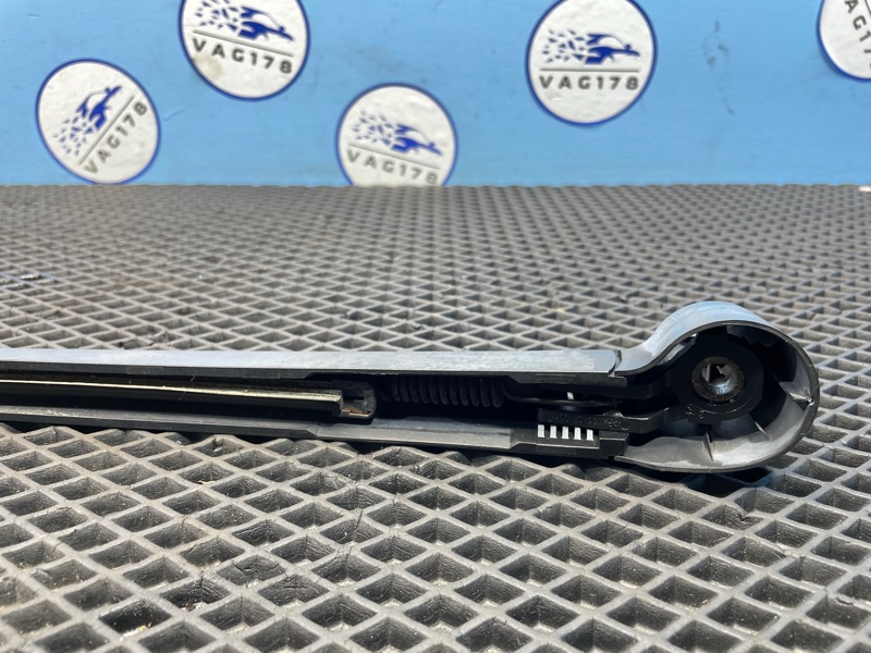 Поводок стеклоочистителя, 2000 рублей, Санкт-Петербург