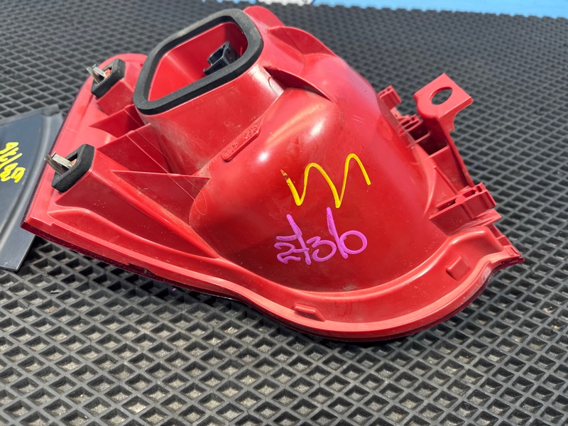 Фонарь, 2000 рублей, Санкт-Петербург