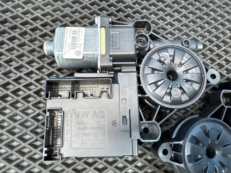 Моторчик стеклоподъемника, 3000 рублей, Санкт-Петербург