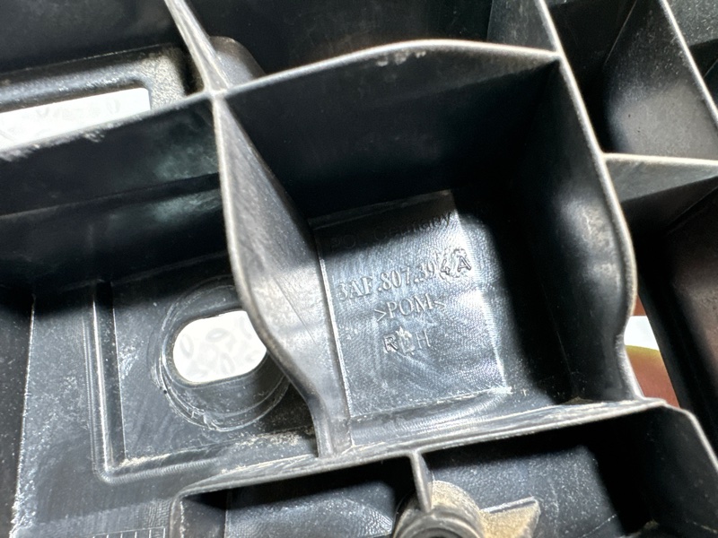 Направляющая бампера, 2000 рублей, Санкт-Петербург