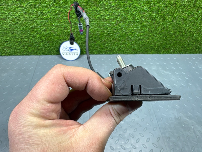 Кнопка открывания багажника, 3000 рублей, Санкт-Петербург