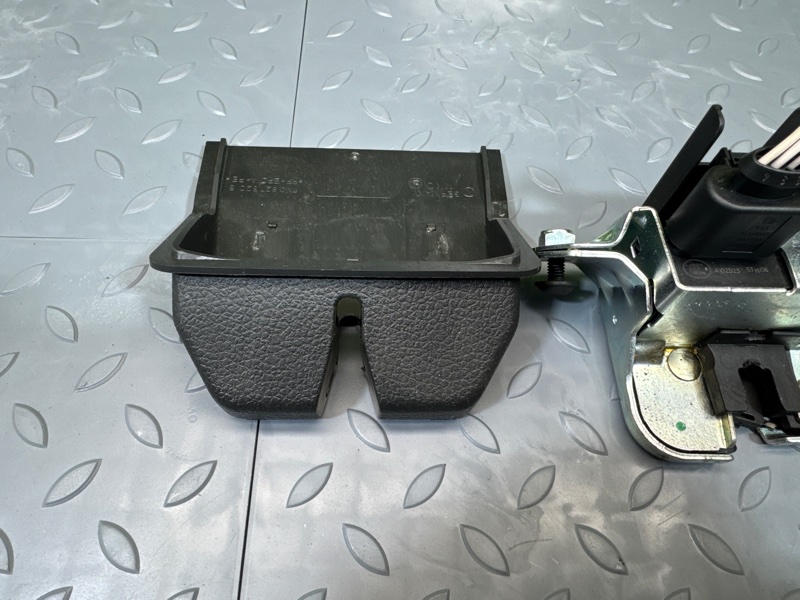 Замок багажника, 6500 рублей, Санкт-Петербург