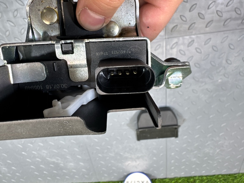 Замок багажника, 6500 рублей, Санкт-Петербург