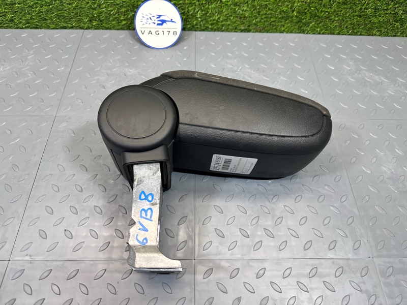 Подлокотник, 2000 рублей, Санкт-Петербург