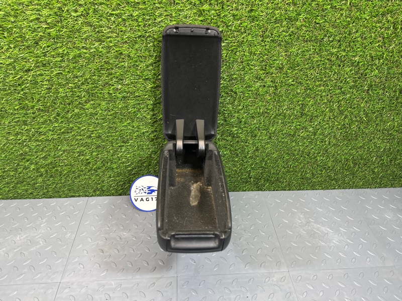 Подлокотник, 2000 рублей, Санкт-Петербург