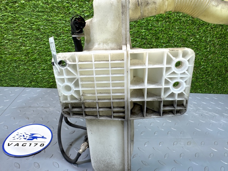 Бачок омывателя лобового стекла, 1500 рублей, Санкт-Петербург