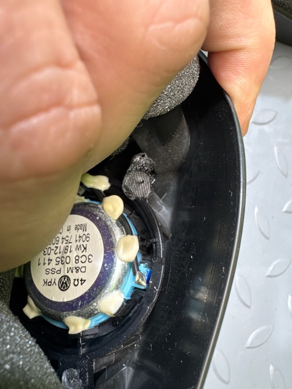 Крышка зеркала, 2000 рублей, Санкт-Петербург