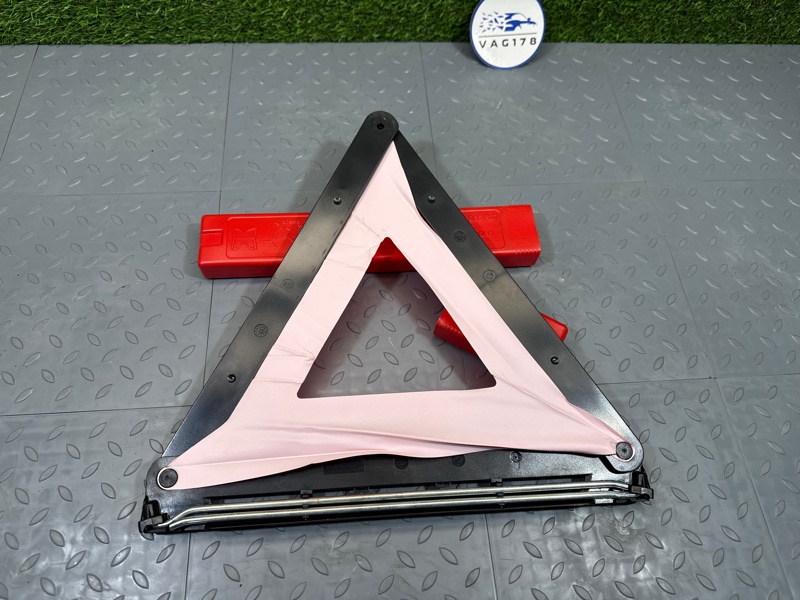 Знак аварийной остановки, 1500 рублей, Санкт-Петербург