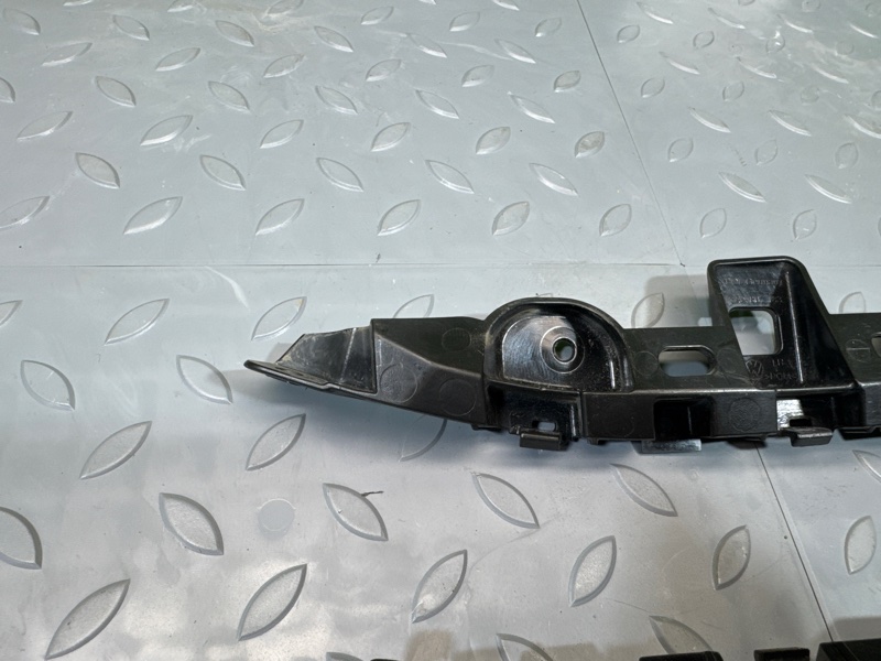 Направляющая бампера, 2000 рублей, Санкт-Петербург