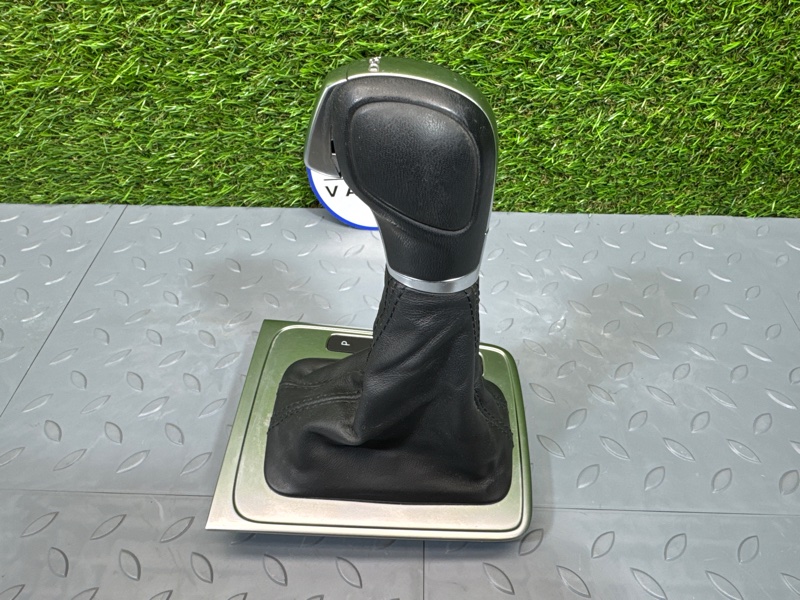 Чехол кулисы, 2000 рублей, Санкт-Петербург