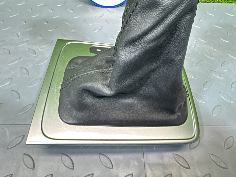 Чехол кулисы, 2000 рублей, Санкт-Петербург