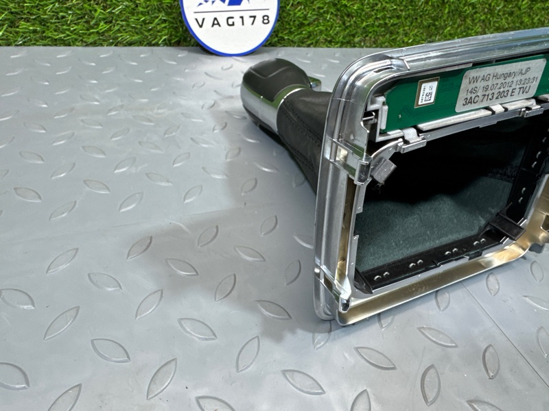 Чехол кулисы, 2000 рублей, Санкт-Петербург