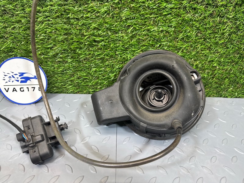 Лючок бензобака, 5500 рублей, Санкт-Петербург