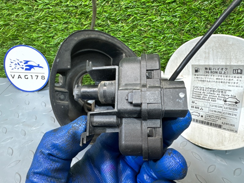 Лючок бензобака, 5500 рублей, Санкт-Петербург