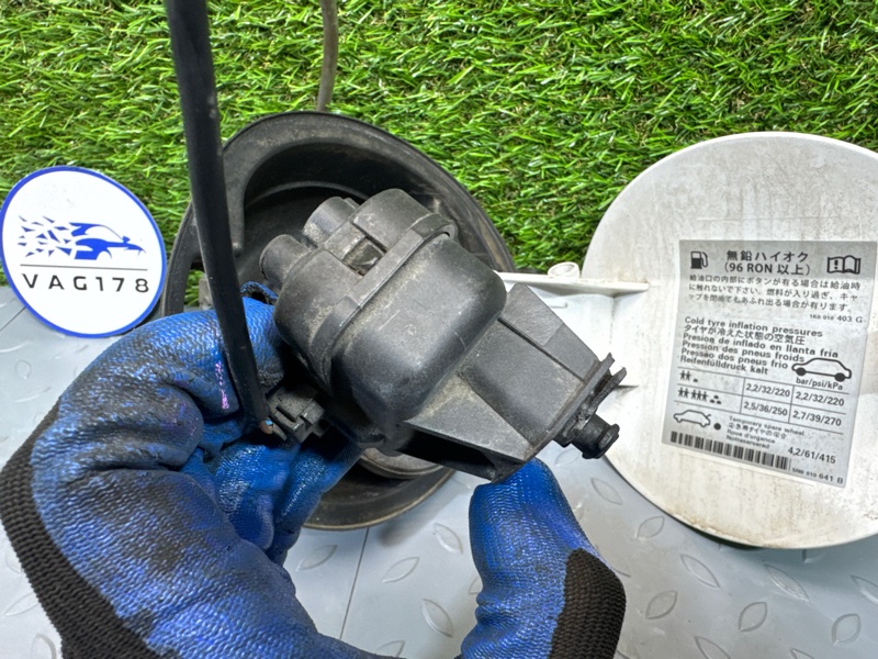 Лючок бензобака, 5500 рублей, Санкт-Петербург