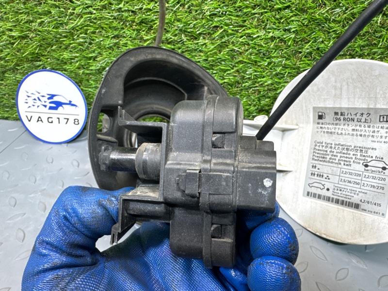 Лючок бензобака, 5500 рублей, Санкт-Петербург