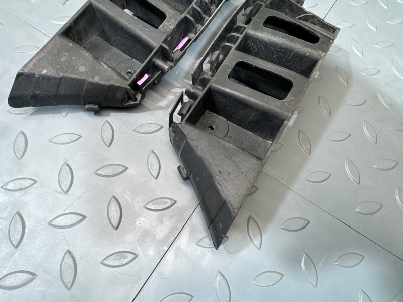 Направляющая бампера, 1500 рублей, Санкт-Петербург