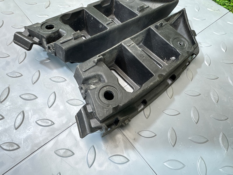 Направляющая бампера, 1500 рублей, Санкт-Петербург